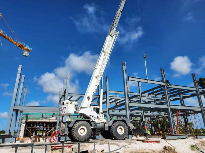 Leichtgewichtsmoduläres Metallgebäude Portalrahmen Vorgefertigte einfache Montage 13